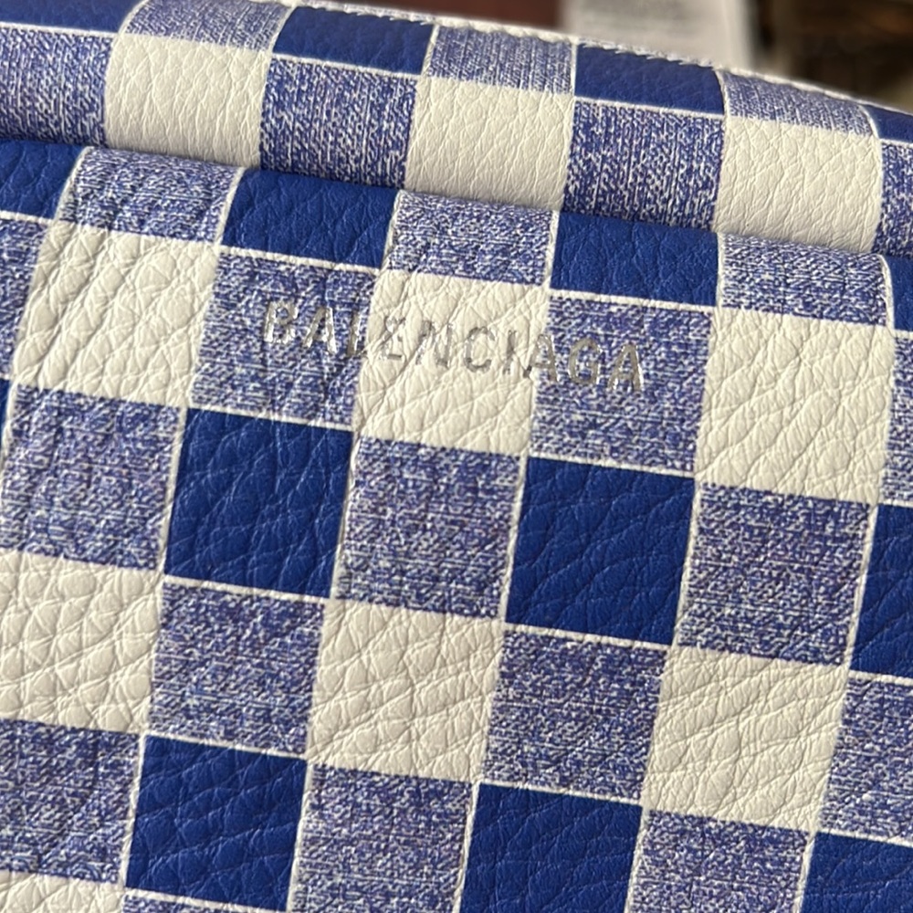 Balenciaga everyday camera bag in blue/purple checkered print - Picture 4 of 9